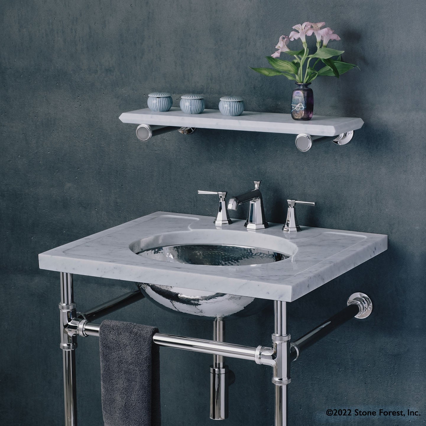 Vintage Countertop in Carrara Marble
