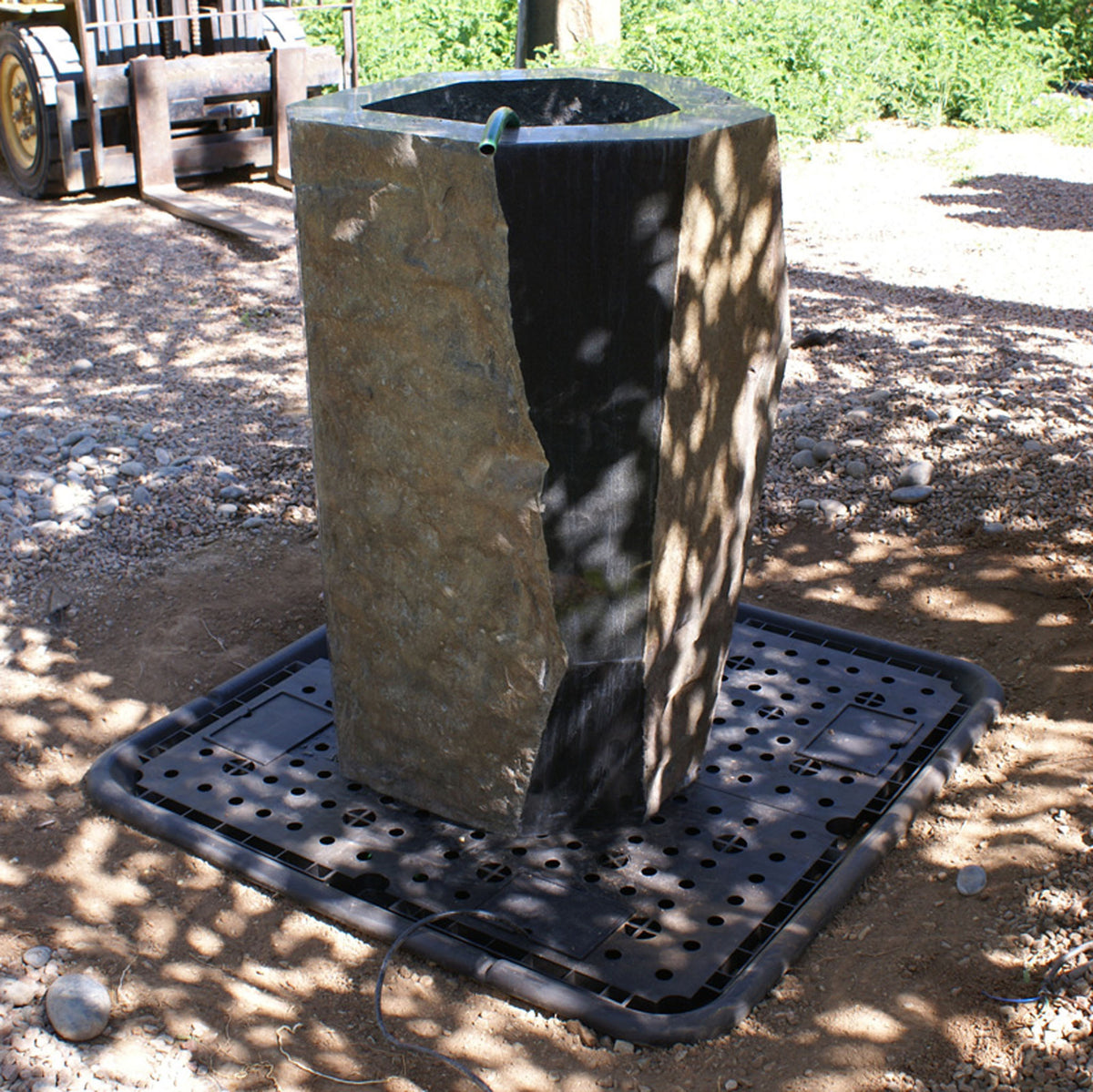 Fountain Installation Reservoir, 44 inch with fountain image 17 of 18