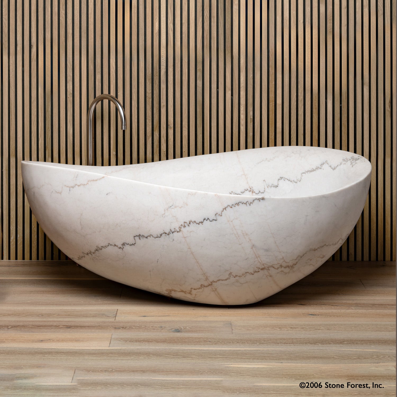 Papillon Bathtub  luna bianca marble