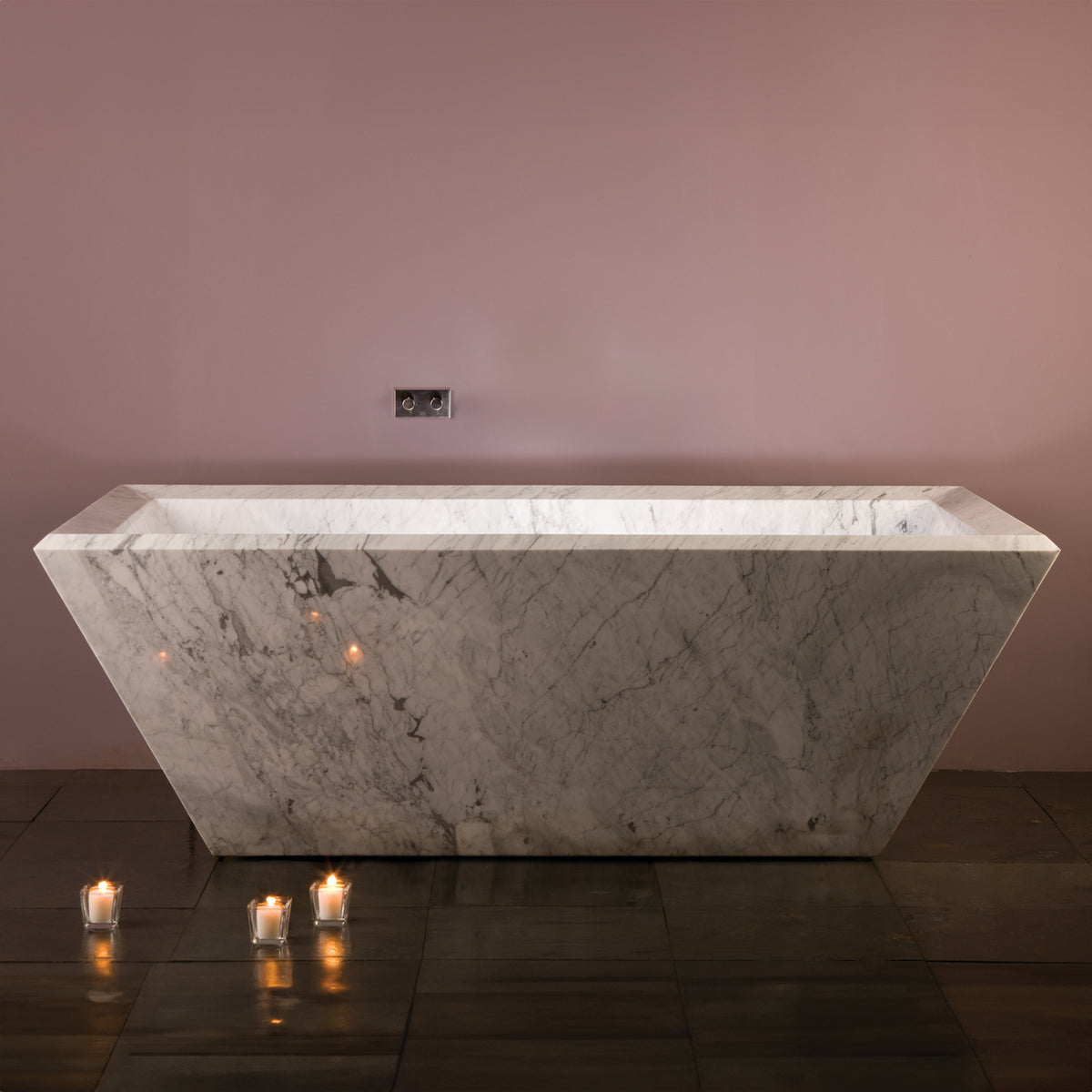 Custom Rubix Bathtub in Carrara Marble image 1 of 1