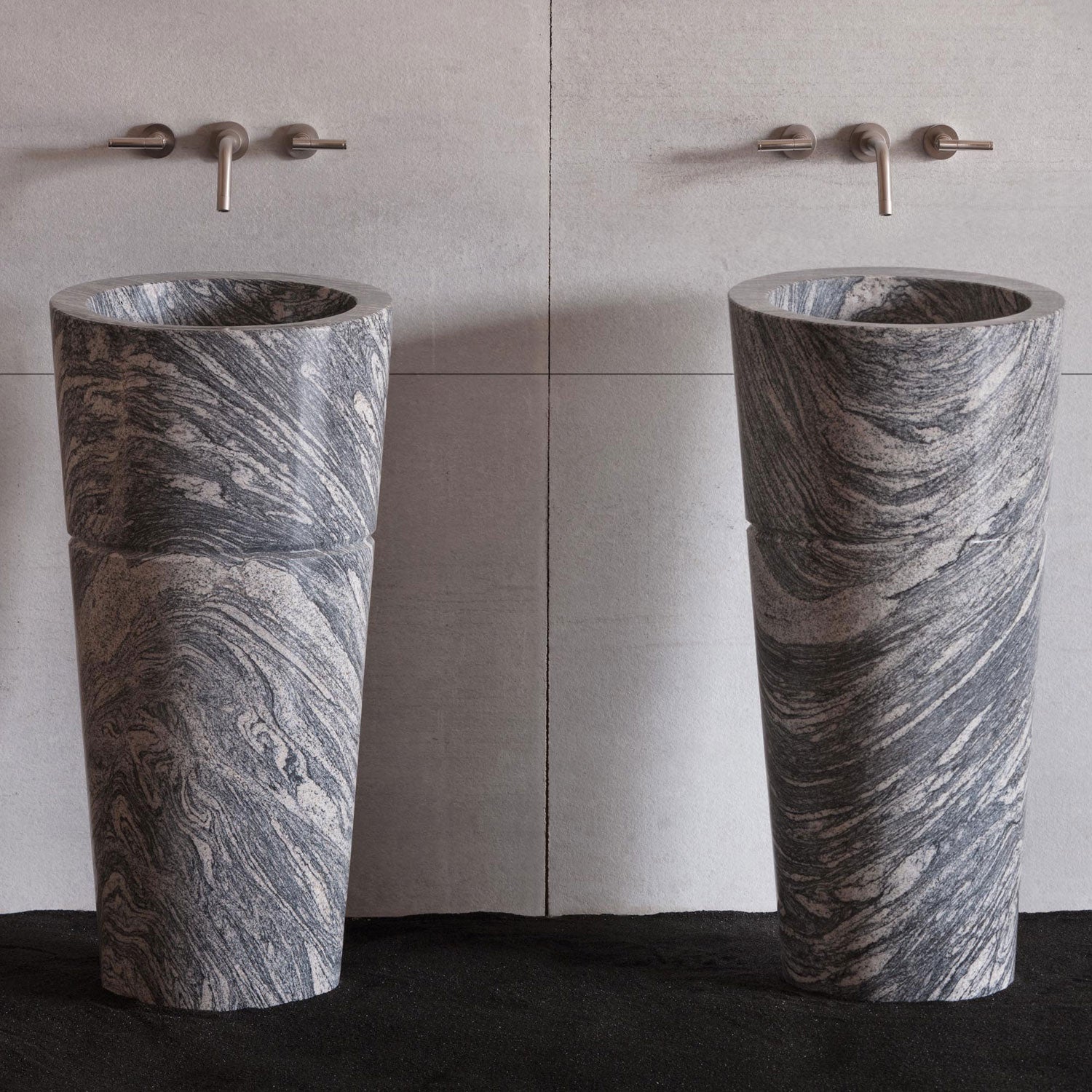 Two Veneto pedestal sinks in Cumulo Granite