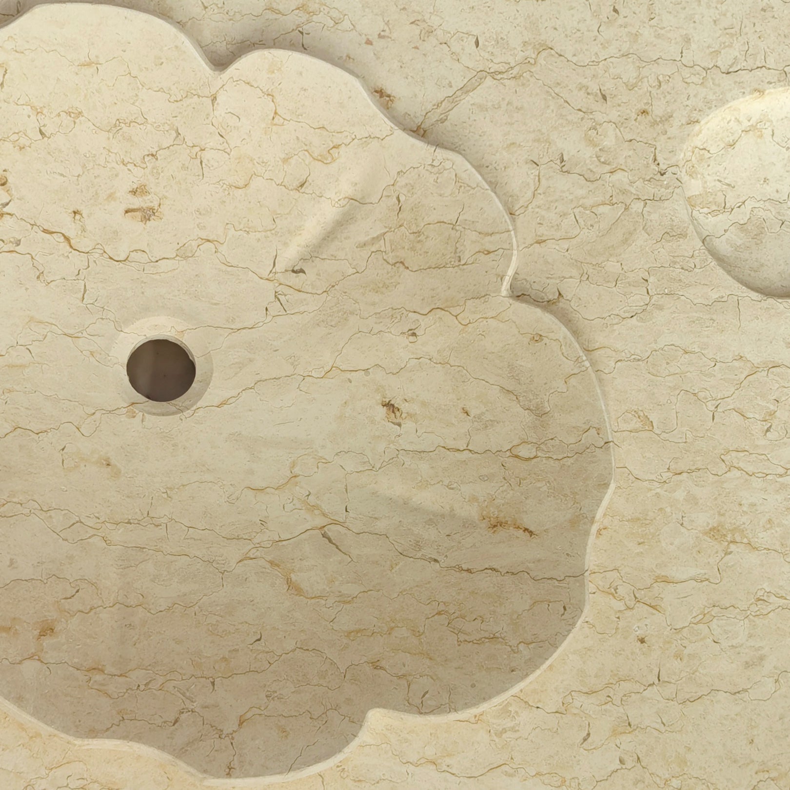closeup Sakura console top in papiro gold marble