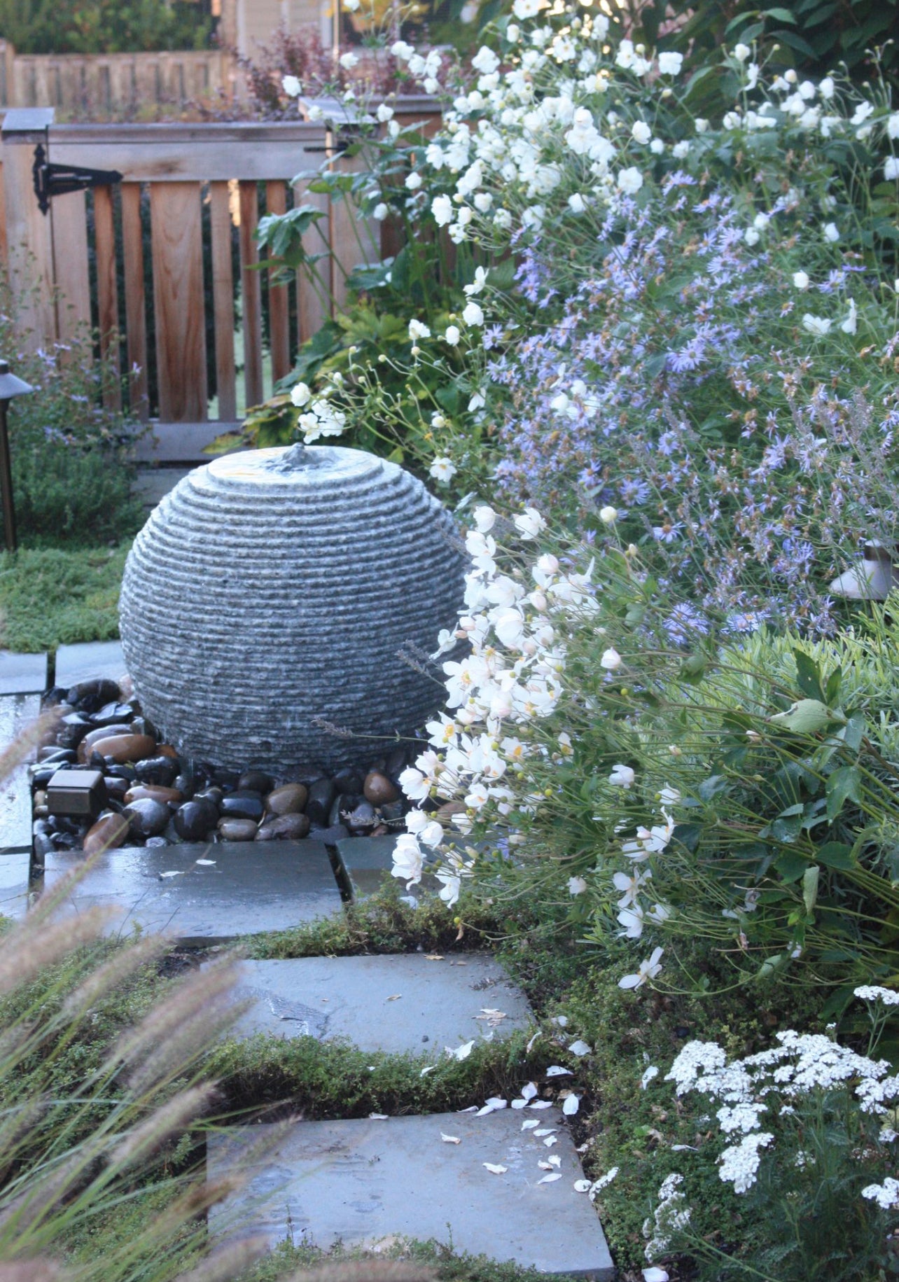Granite Ribbed Sphere