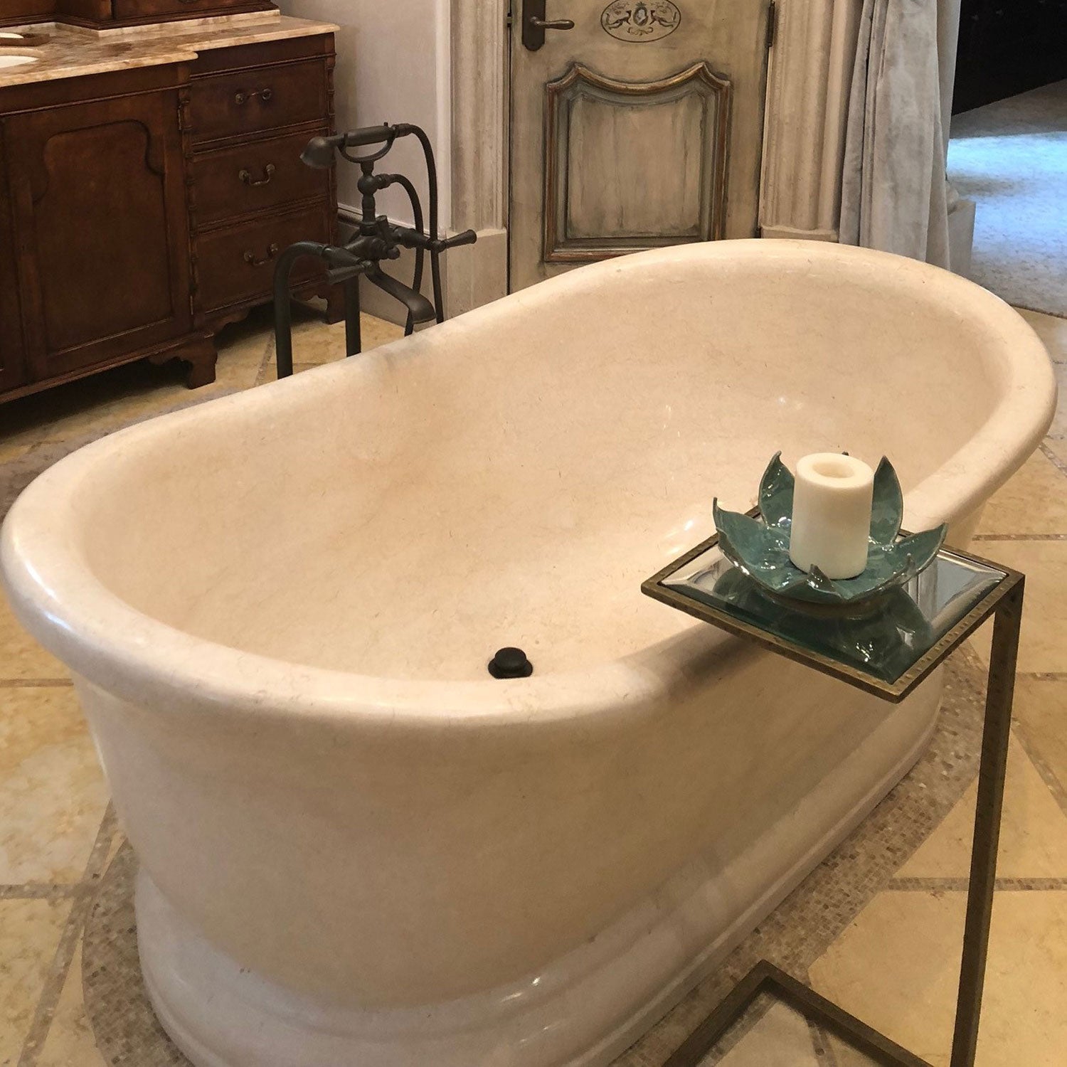 Custom bathtub in  in papiro gold marble