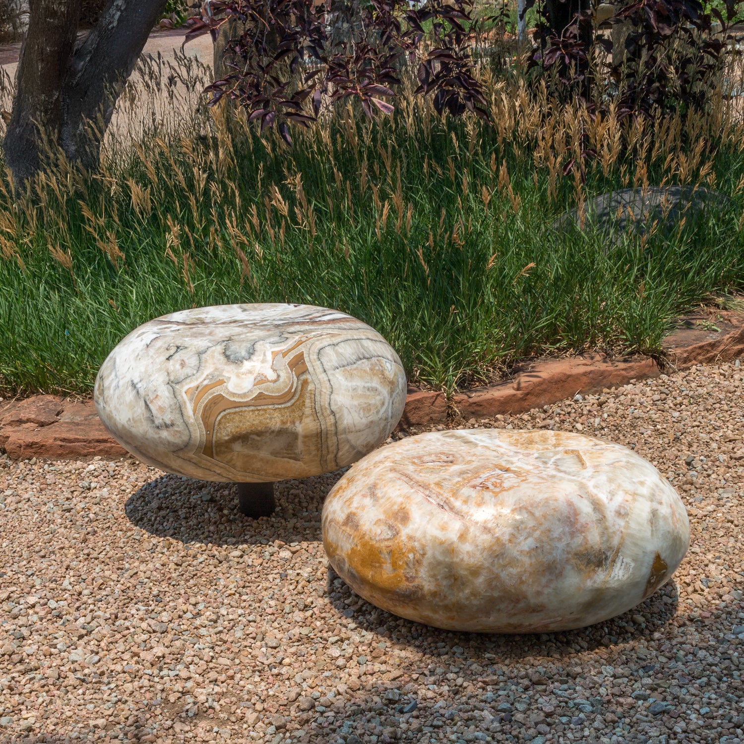 Onys Pebble seats