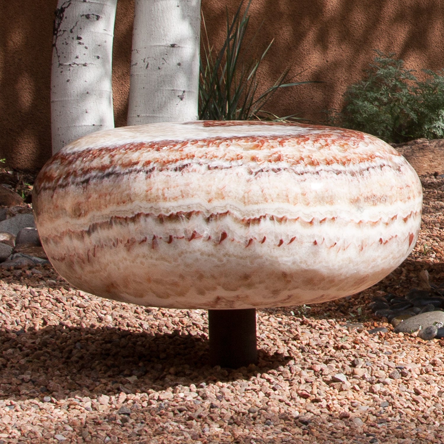 Pebble seat in multi-onyx 