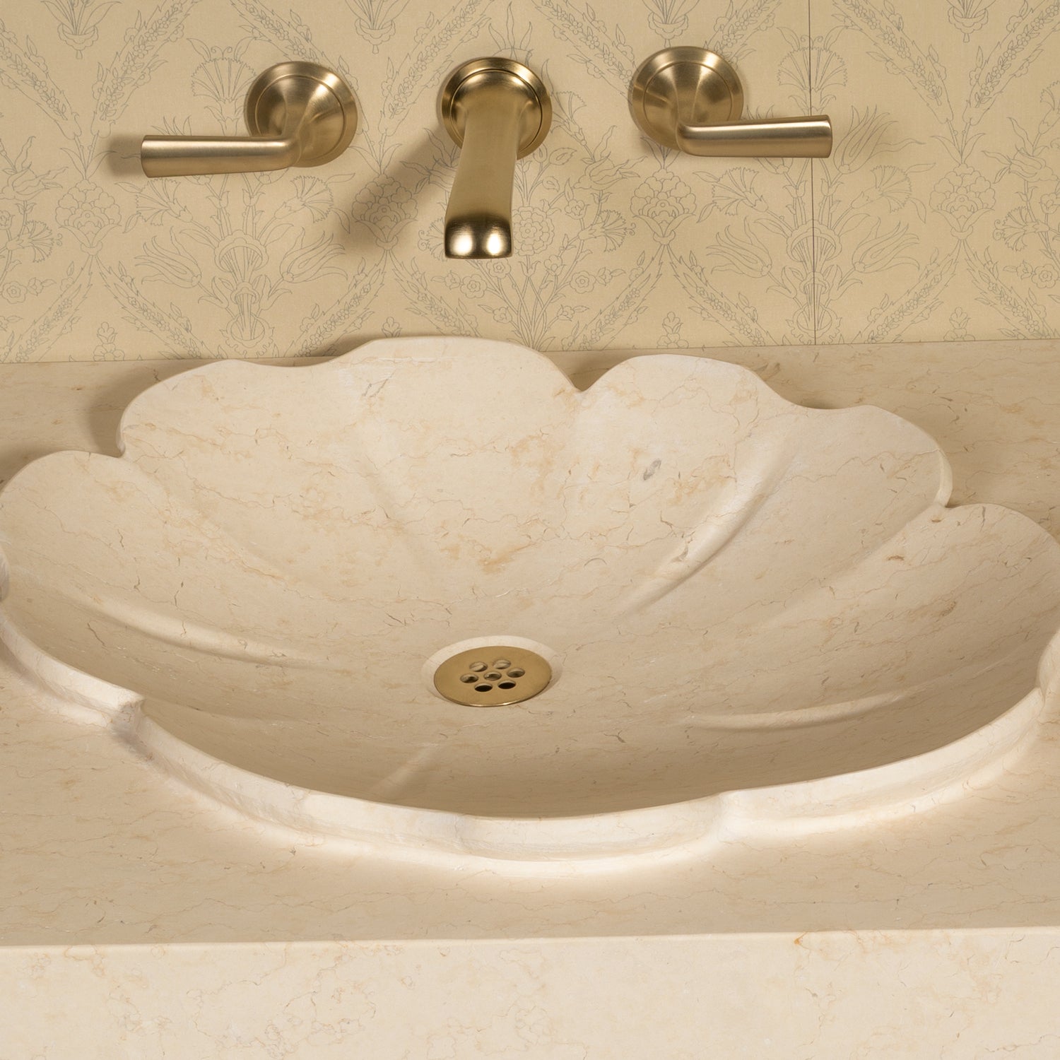 Sakura console top in papiro gold marble