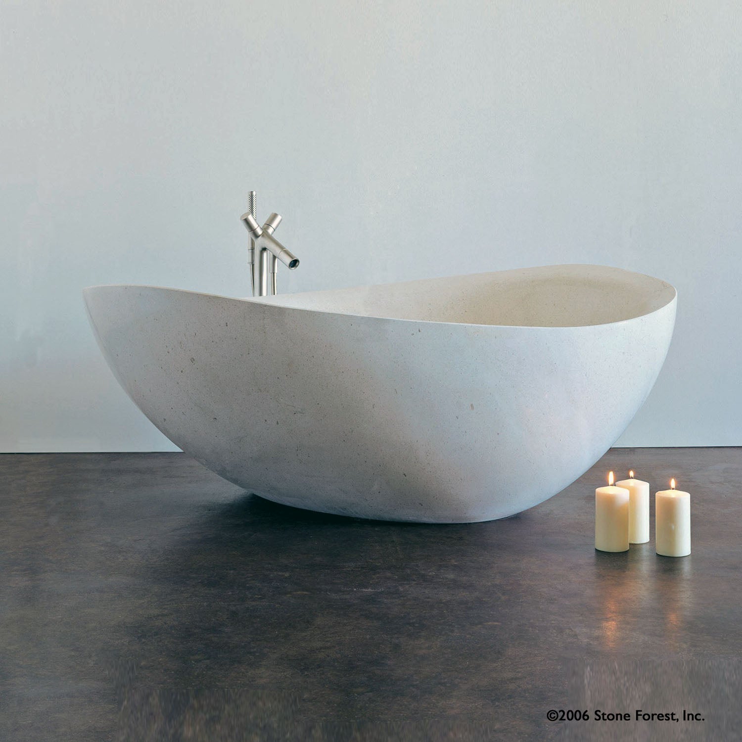 Papillon Bathtub  limestone