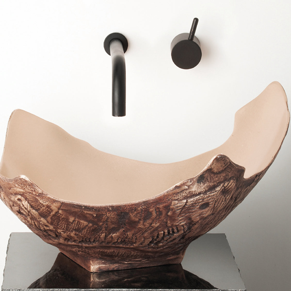 Chalice vessel sink in golden bronze