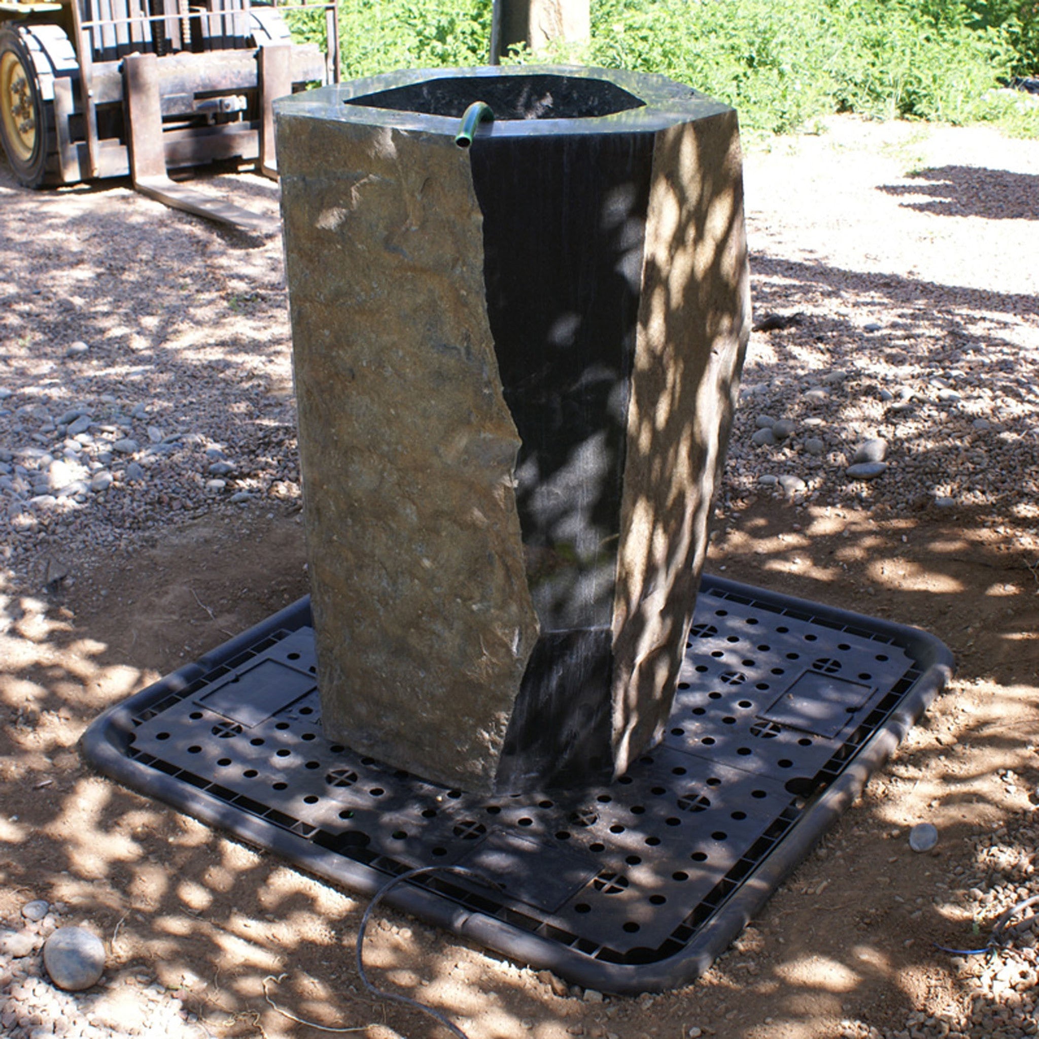 Fountain Installation Reservoir, 44 inch with fountain