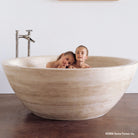Round Bathtub in travertino romano