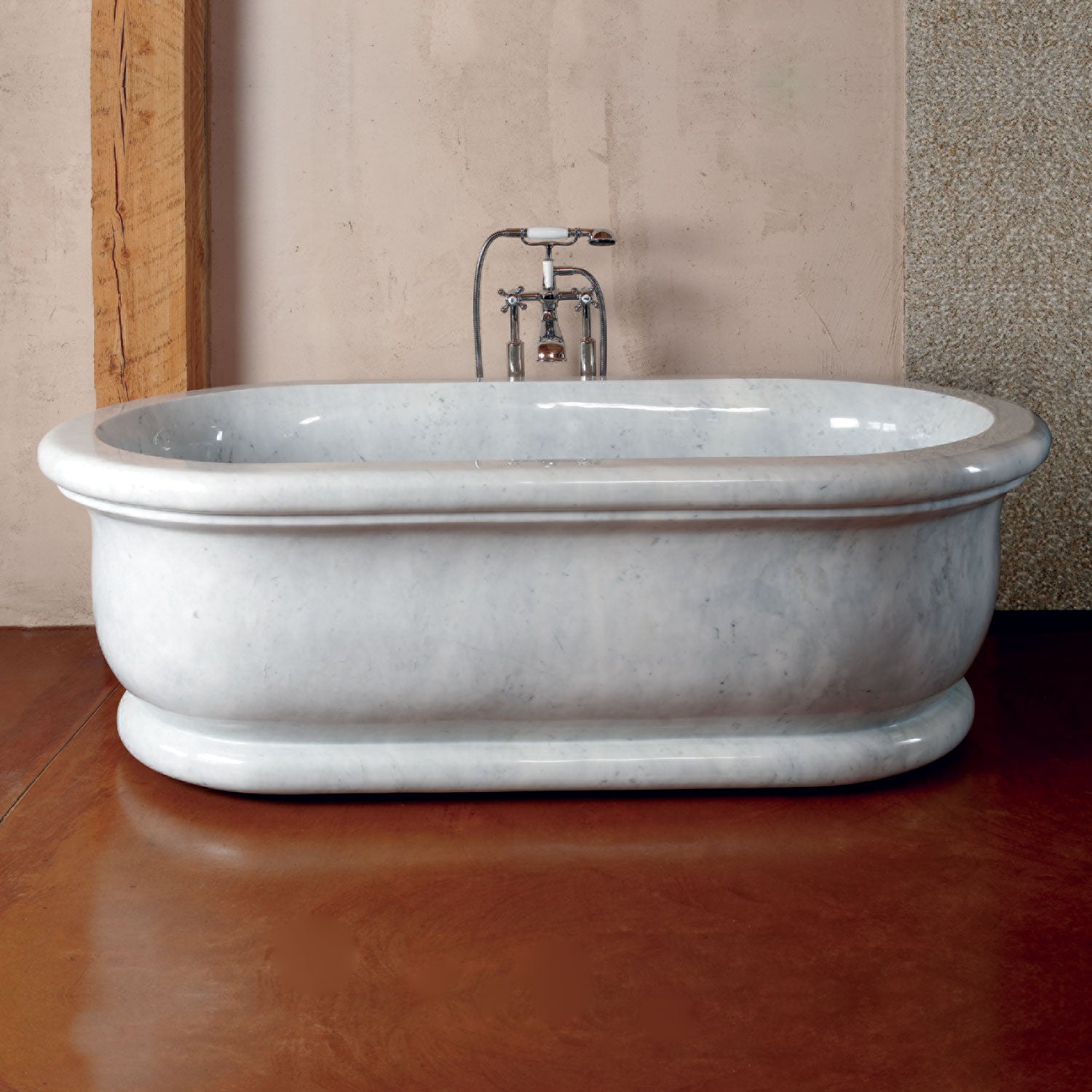 Roman Bathtub in carrara  marble